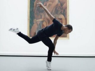 VIDEO: Hiphop en ballet vormen rondleiding in privémuseum