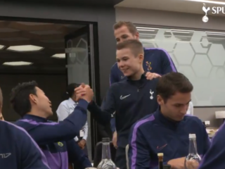 Ballenjongen mag van Mourinho mee lunchen met Tottenham Hotspur-selectie