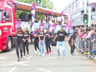 Brassbands, billen en (samba)ballen bij Zomercarnaval 2016!
