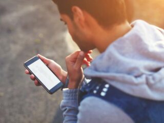 Stagediscriminatie melden via een app? "We moeten steviger optreden"