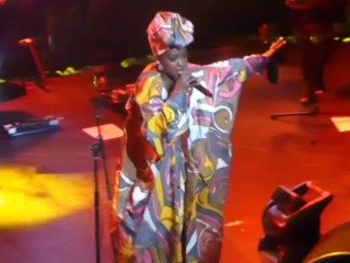 VIDEO: Lauryn Hill remixt Drake's Nice For What