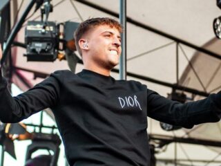 Lil Kleine emotioneel door tunes voor zoontje en verloofde: "Zij zijn al mijn geluk"