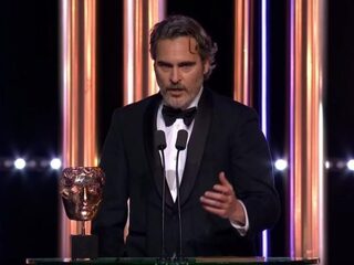 Joaquin Phoenix geeft krachtige speech over racisme in de filmindustrie