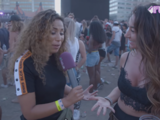 Ouassima diekt in fanny packs op Oh My! Music Festival