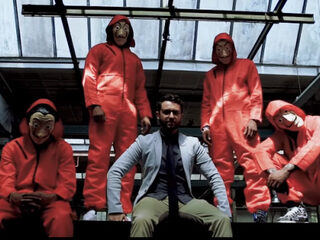 Jonna Fraser, Young Ellens, Sevn Alias & MocroManiac de DiXte met 'Pray For Job'