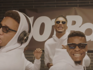 Broederliefde bouwt feestje bij 101Barz-zomersessie