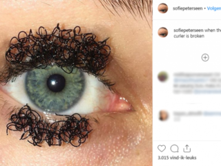 Extreem gekrulde wimpers zijn een nieuw dingetje