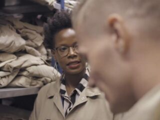 VIDEO: Shay bezoekt Jeffrey's cel vol liefdesbrieven in tweede aflevering Brieven van Pancho