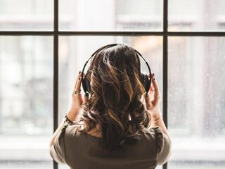 Heb je een hekel aan het terughoren van je eigen stem? Dit is waarom!