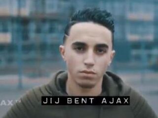 Ontroerende beelden in eerbetoon aan Nouri: ''Jij bent Ajax''