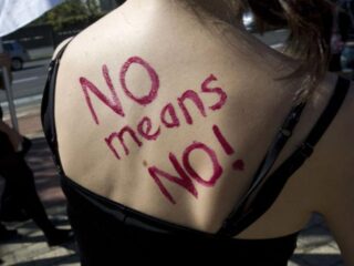 Amnesty: 'Ontbreken van instemming moet centraal staan bij verkrachting'