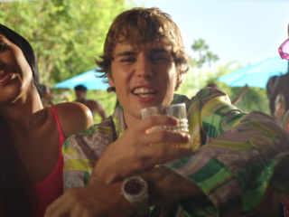 Justin Bieber speelt hoofdrol in DJ Khaleds en Drakes 'POPSTAR'-video