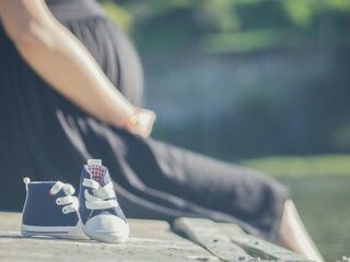 Draagmoeder krijgt twee kinderen, waarvan één van haarzelf