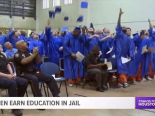 Deze 80 mannen zijn afgestudeerd in de gevangenis