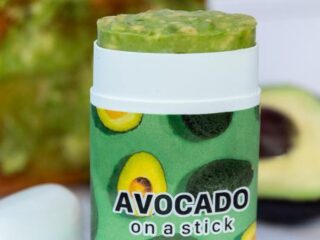 Deze stick maakt het leven van avocado lovers makkelijker