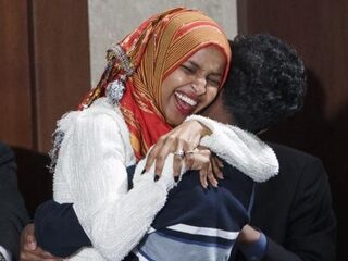 Amerikaans congreslid Ilhan Omar schrijft geschiedenis