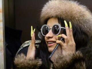 Cardi B geef zichzelf aan bij politie na gevecht stripclub