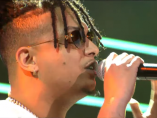 Ronnie Flex & Deuxperience doen nieuw nummer 'Wacht' bij De Wereld Draait Door