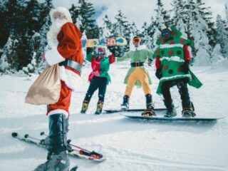 Droombaan: Elf in geboorteland van Kerstman tijdens de feestdagen
