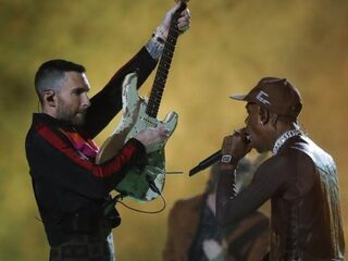 Twitter maakt gehakt van 'slechtste halftimeshow ooit' in Super Bowl