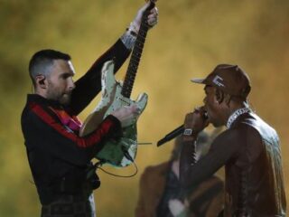 Twitter maakt gehakt van 'slechtste halftimeshow ooit' in Super Bowl