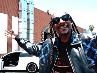Snoop Dogg tovert legendarische dankspeech om in nieuwe track 'I Wanna Thank Me'