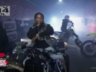 iHeartRadio Music Awards: check de optredens van o.a. Chris Brown, Fetty Wap, Zayn en J. Bieber!