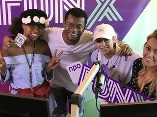 Kamilia en Jonathan over hun coming out: ''Je moet je omgeving ook tijd geven''