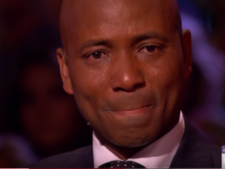 Humberto houdt het niet droog bij afscheidslied RTL Late Night