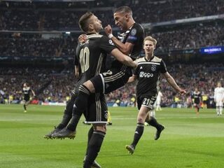 Ajax vermorzelt Real Madrid en gaat door naar de kwartfinale van de Champions League