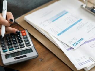 FunX zet zich een jaar lang in voor jongeren met schulden en dit is waarom