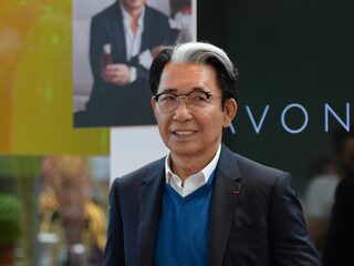 Japanse modeontwerper Kenzo Takada overleden aan gevolgen coronavirus