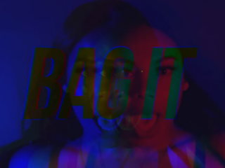 Lady Bee gaat lekker met Bag It en Trumpets tunes