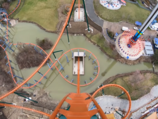 Zo ziet een ritje eruit in de snelste en hoogste achtbaan van de wereld