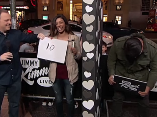 VIDEO: Koppels liegen over aantal keer seks per maand