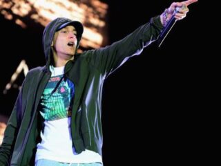 Eminem deelt tracklist van aankomend album 'Revival'