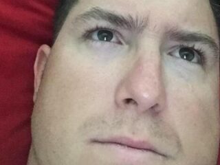 FOTO: Vrouw ontdekt dat partner vreemdgaat en doet dit