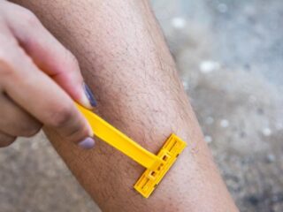 "Mijn vriendin scheert haar benen niet meer en daar ben ik niet blij mee"