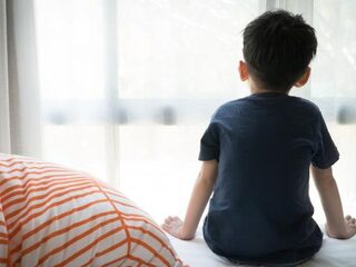 Nederland enige land dat nog steeds migrantenkinderen opsluit