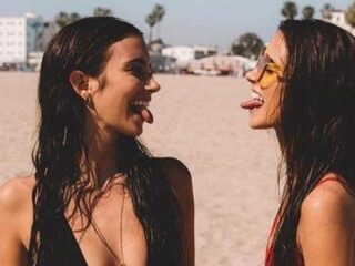 Het internet wordt helemaal wild door het Instagramaccount van deze sexy tweeling