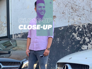 Ümitcan (21): "Ik scheurde mijn kruisbanden en ontdekte daardoor dat ik kan zingen!"