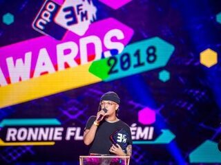 Ronnie Flex wint 3FM Award voor Rémi