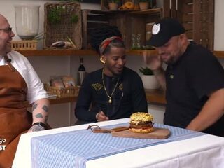 Keizer en Qucee testen duurste vegaburger ter wereld