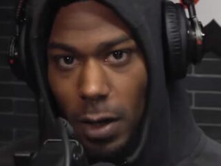 D-Double geeft voorproefje van Nood Breekt Wet in dikke studiosessie