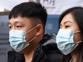 Mondkapjesbedrijven enige die profiteren van coronavirus