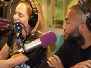 Als je deze 5 momenten uit de DiXte 1000 Avondshow niet loevt, dan loev je niks