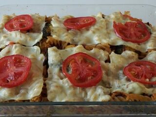 VIDEO: Zo maak je een Marokkaans/Italiaanse ovenschotel