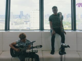 SLOWJAMIFY SESSIONS: Zanger James Francis maakt liefdeslied van '4x Duurder'