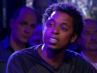 VIDEO: Typhoon zingt a capella voor vrijheid in DWDD