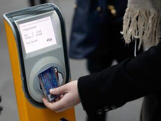 NS test inchecken met pinpas